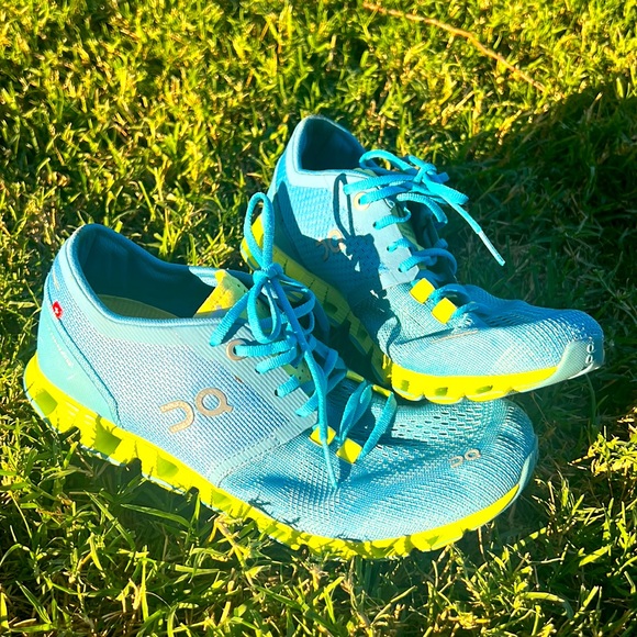 ON CLOUD Shoes - ON CLOUD sneakers/ athletic shoes